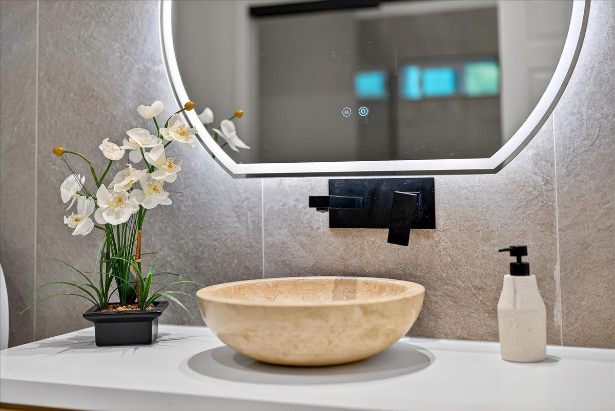 3512 Pleasant Crest Drive