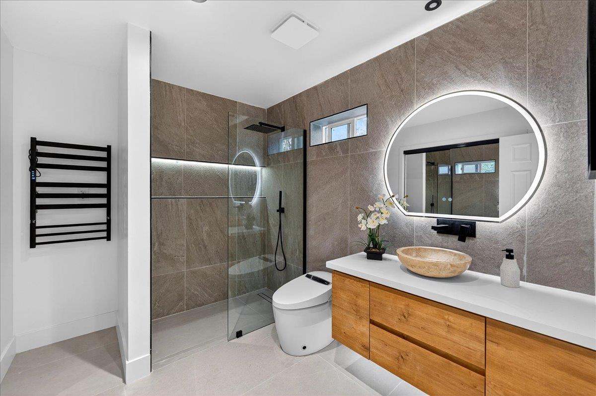 3512 Pleasant Crest Drive