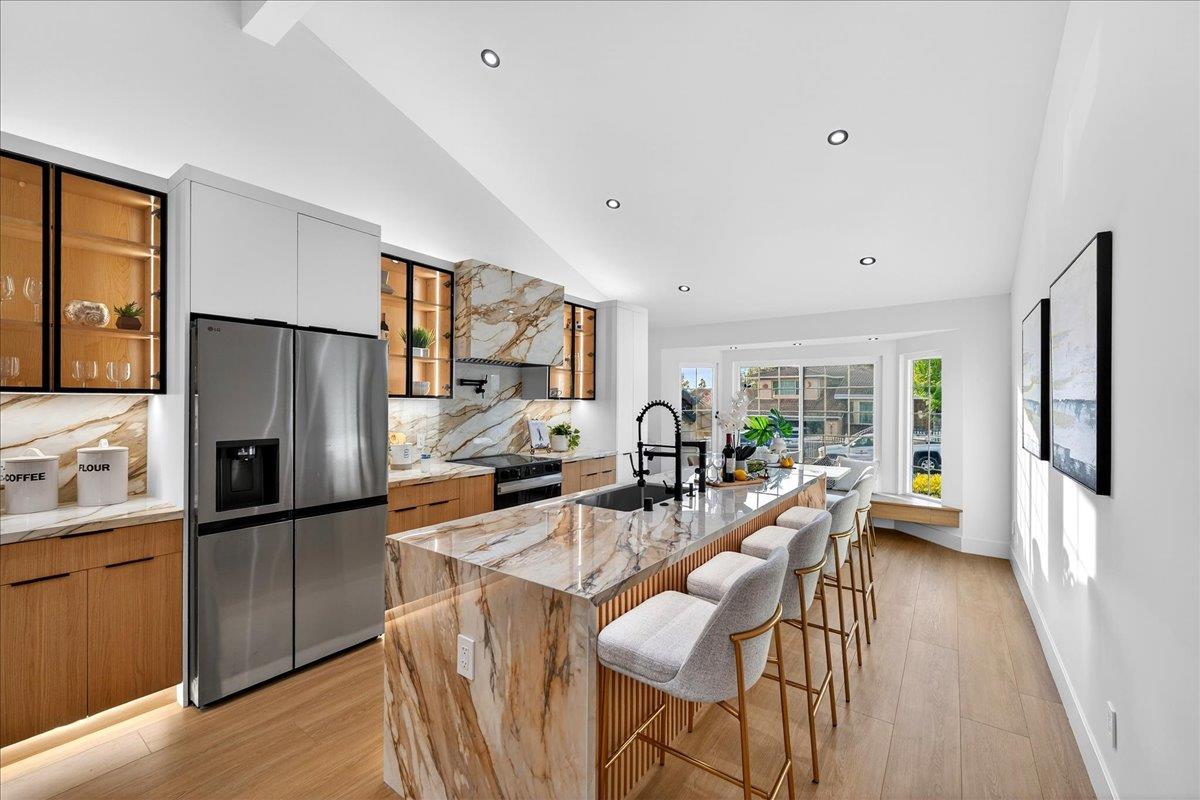 3512 Pleasant Crest Drive