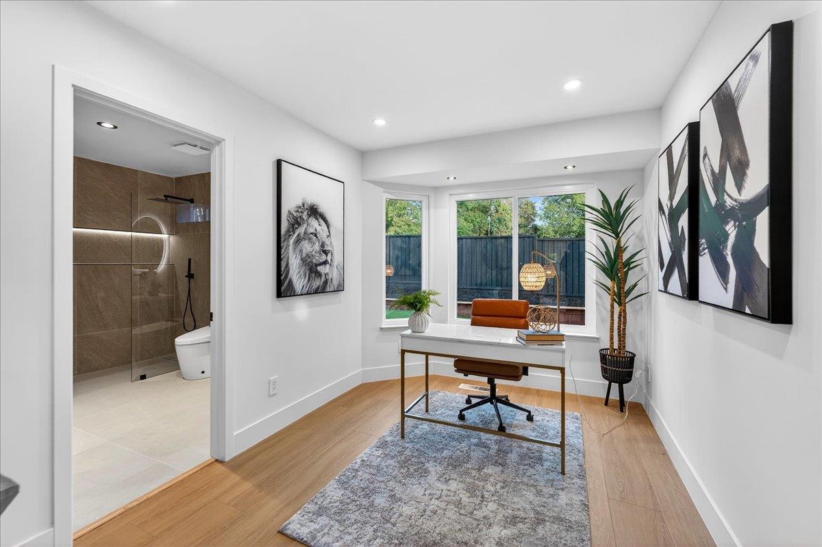 3512 Pleasant Crest Drive