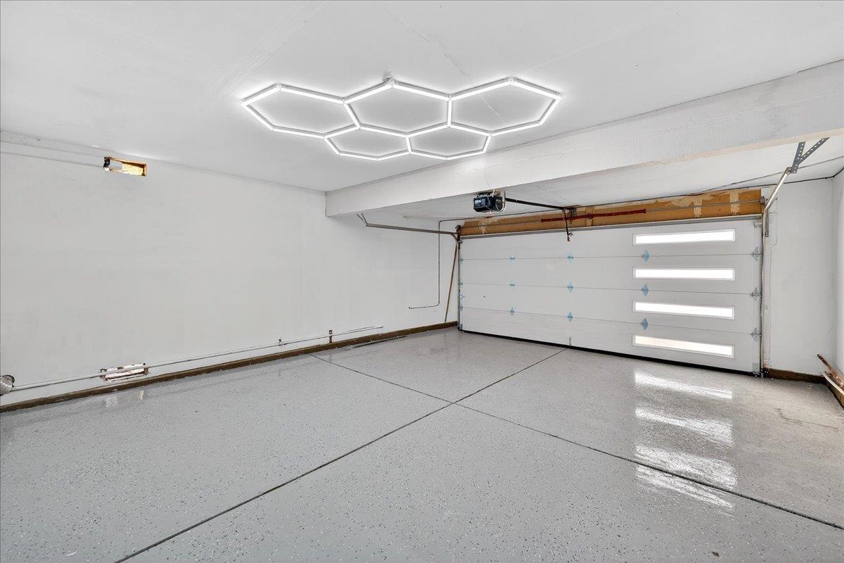 3512 Pleasant Crest Drive