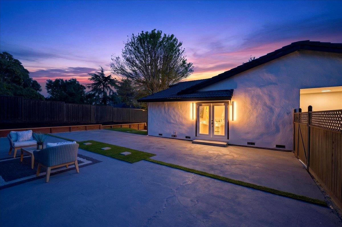 3512 Pleasant Crest Drive