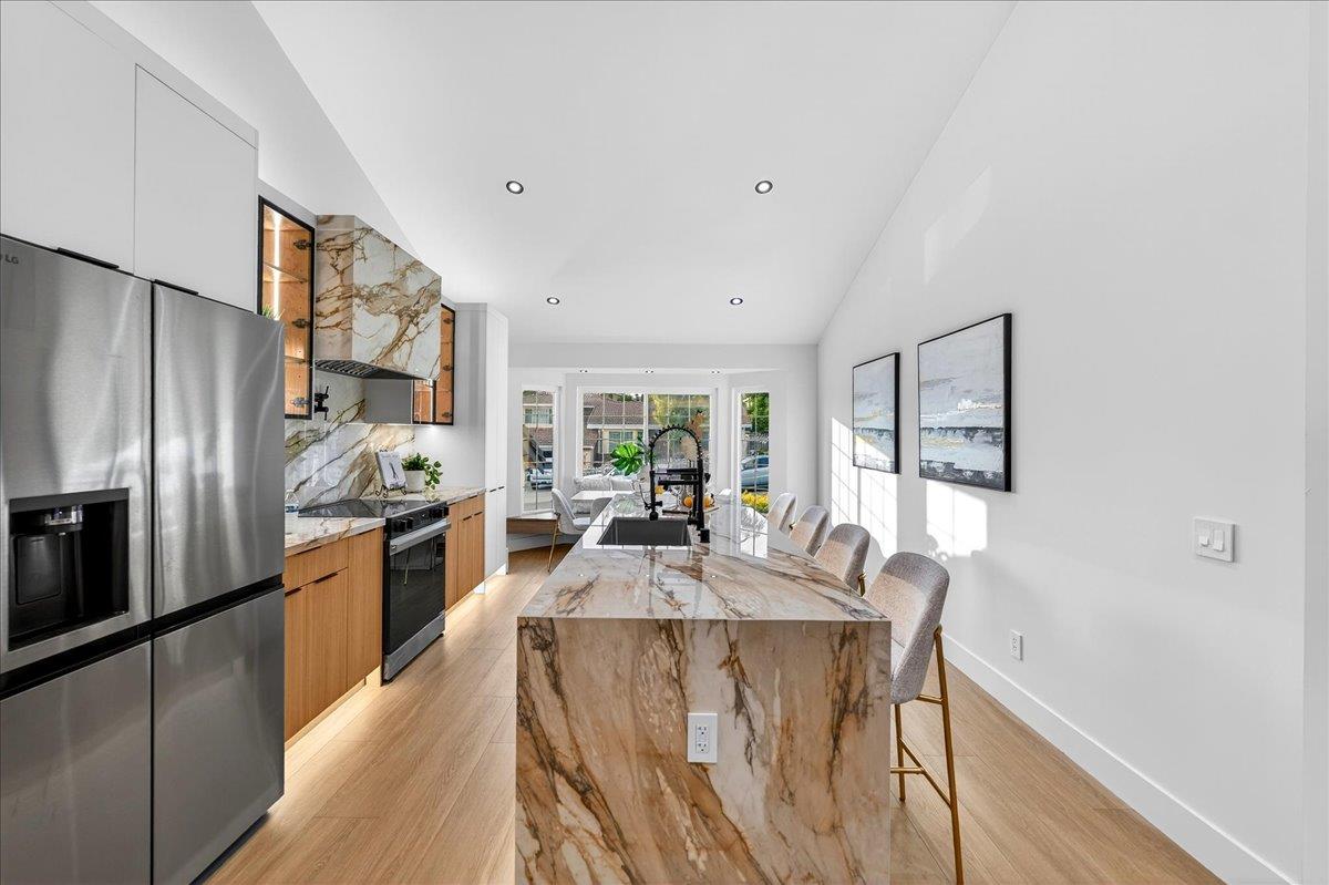 3512 Pleasant Crest Drive