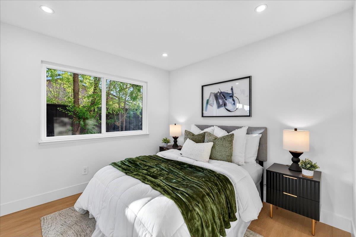 3512 Pleasant Crest Drive