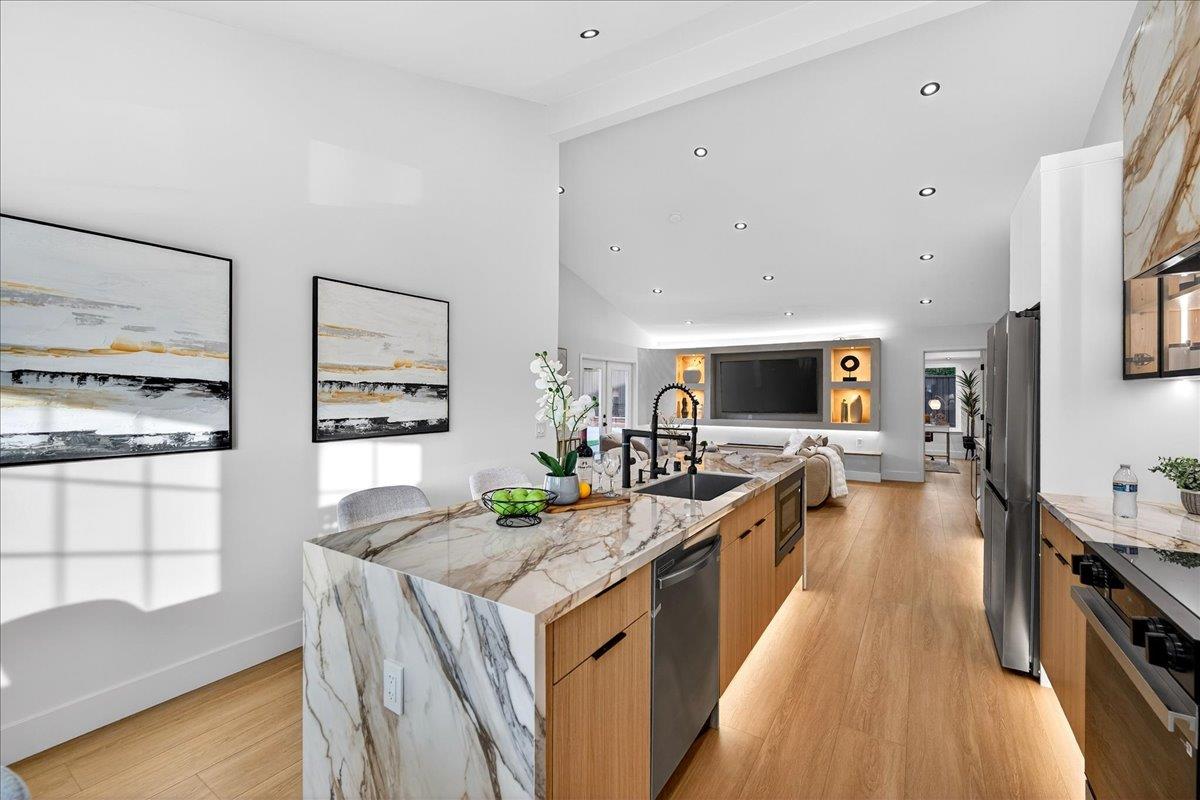 3512 Pleasant Crest Drive