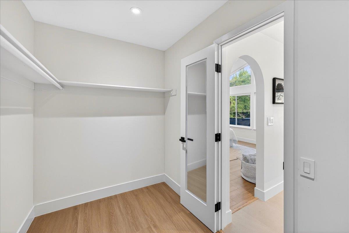 3512 Pleasant Crest Drive