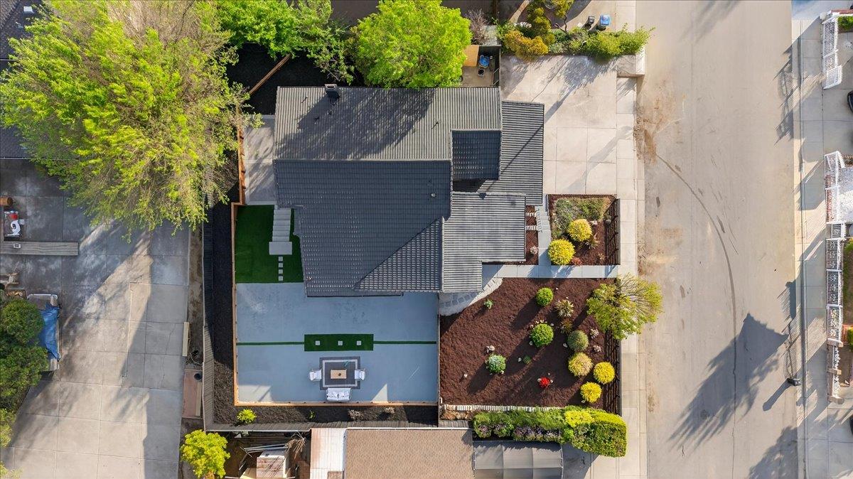 3512 Pleasant Crest Drive