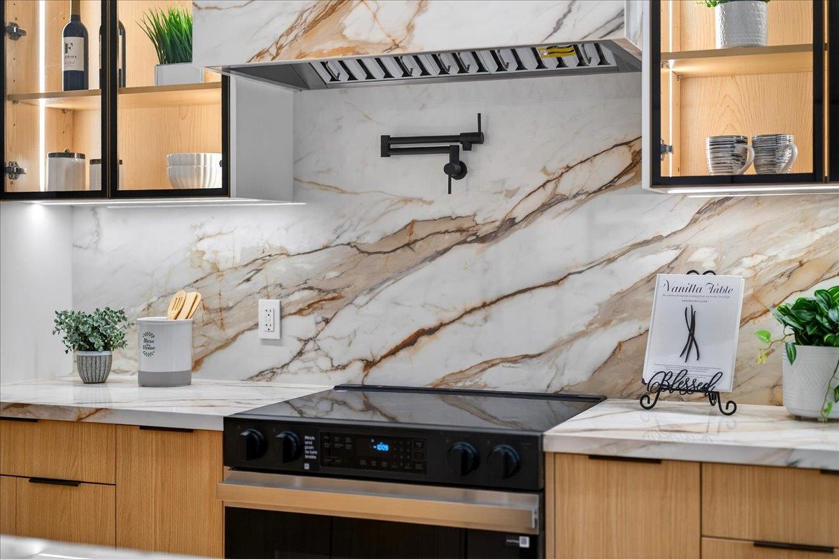 3512 Pleasant Crest Drive