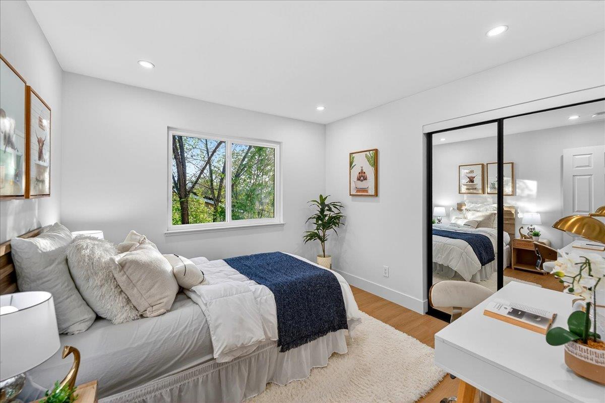 3512 Pleasant Crest Drive