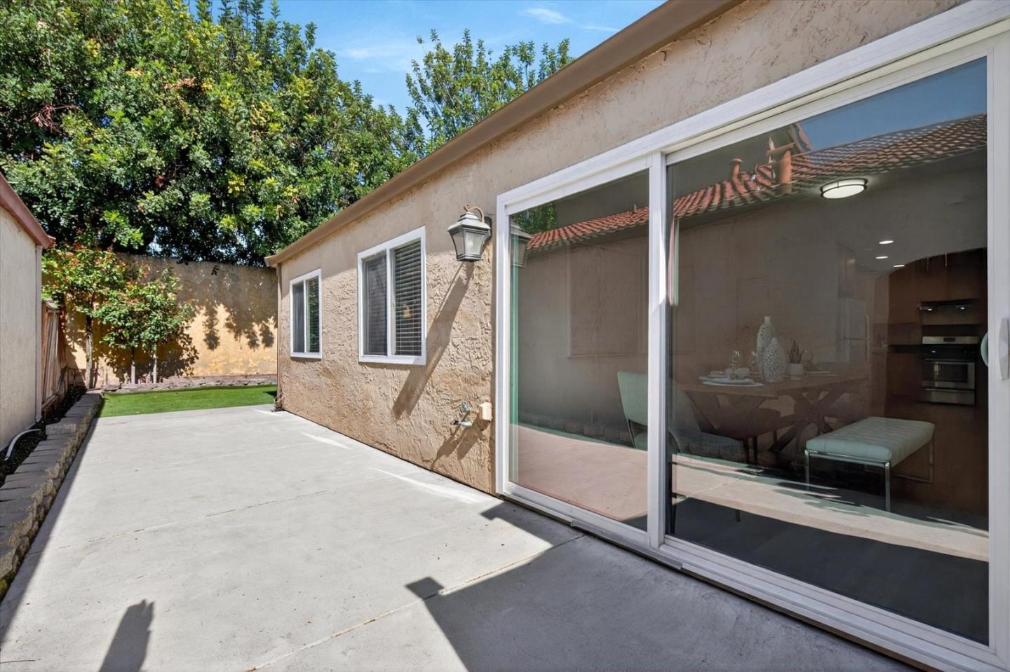 512 Lanfair Circle