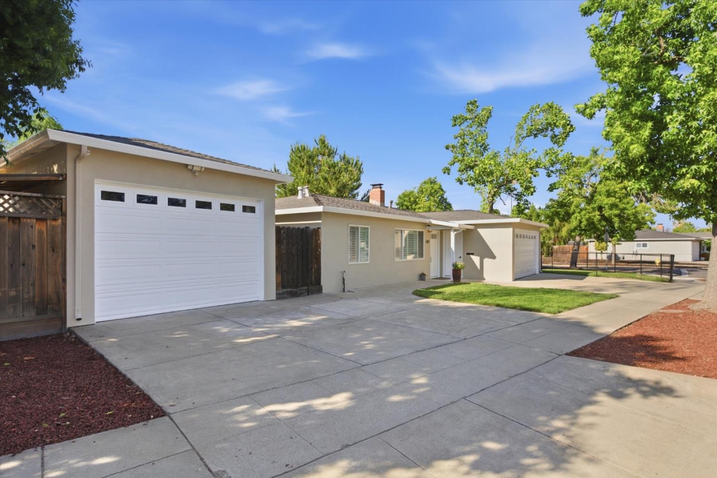 1787 Foxworthy AVE