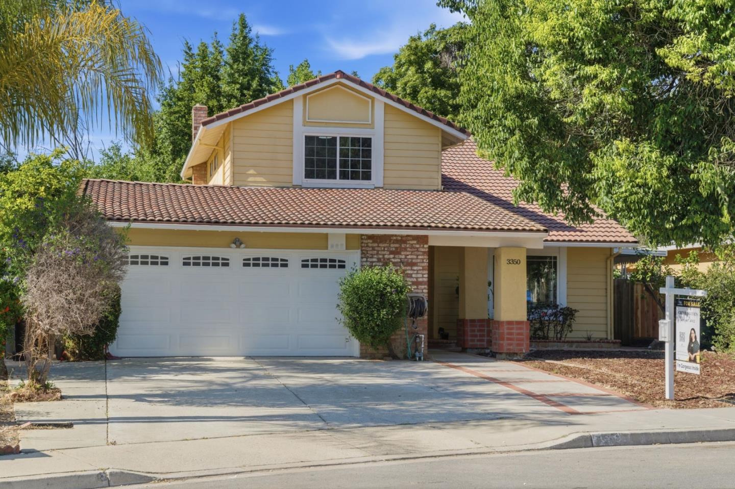 3350 Woodside Lane