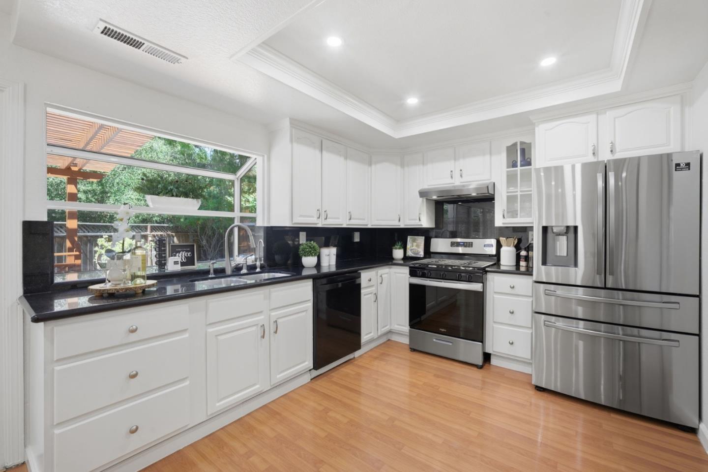 3350 Woodside Lane