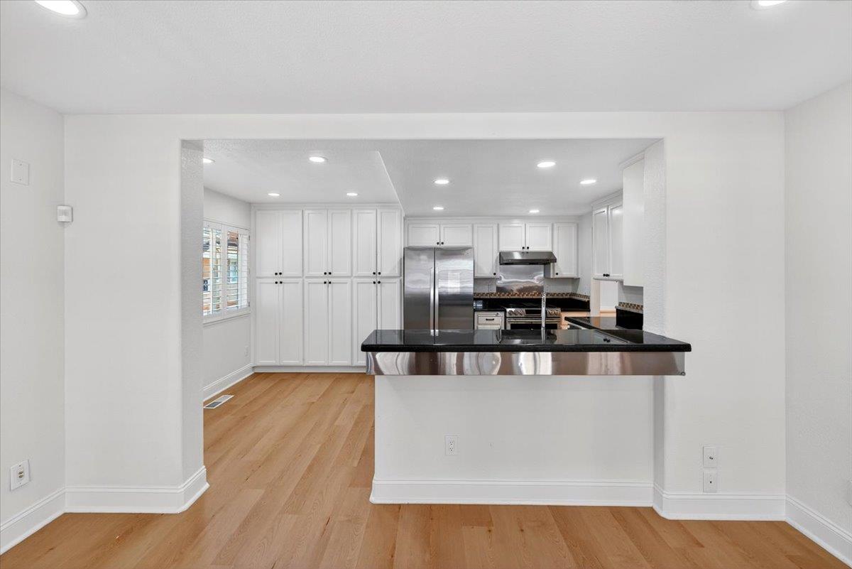 545 Mill River