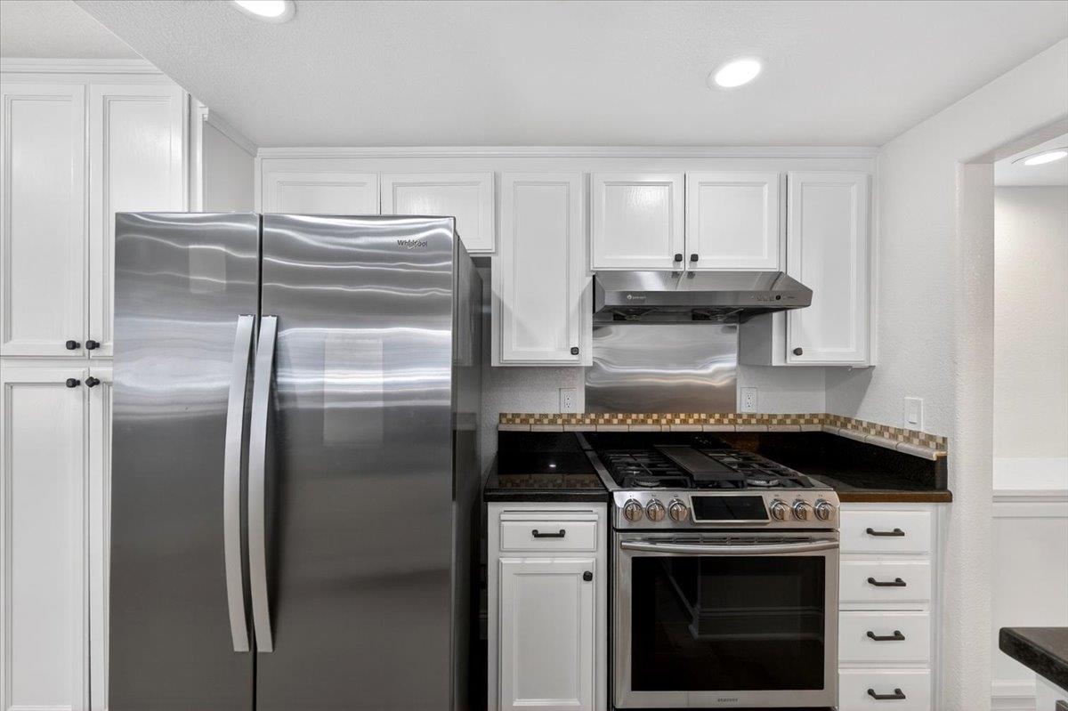 545 Mill River