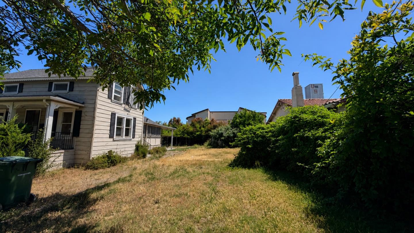 860 North 19th Street