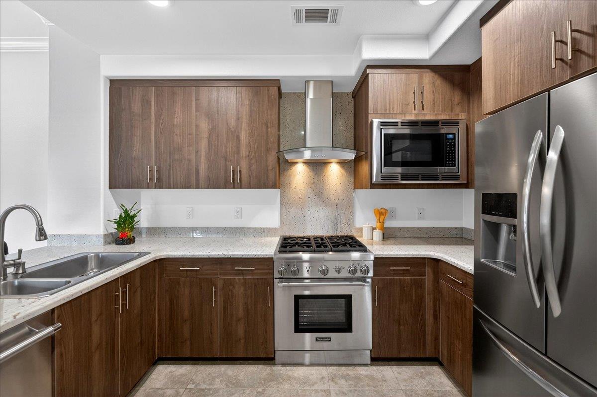 538 South Mathilda Avenue 301