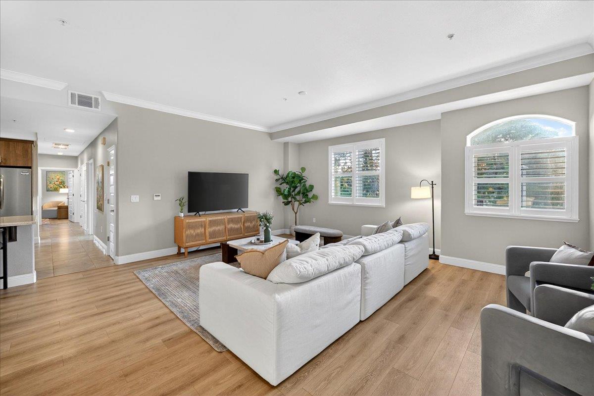 538 South Mathilda Avenue 301