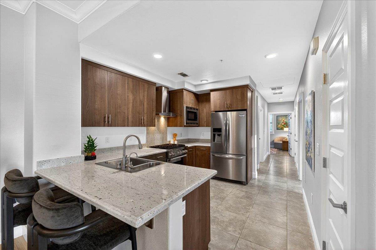 538 South Mathilda Avenue 301