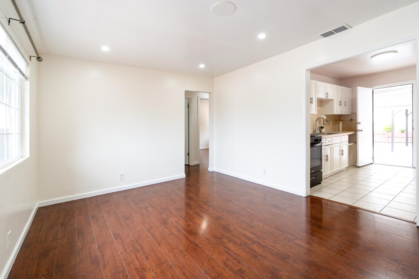1032 Sinbad AVE