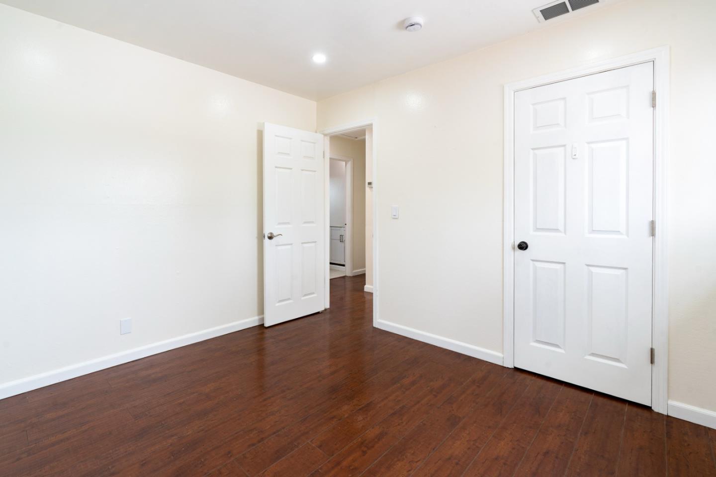 1032 Sinbad AVE