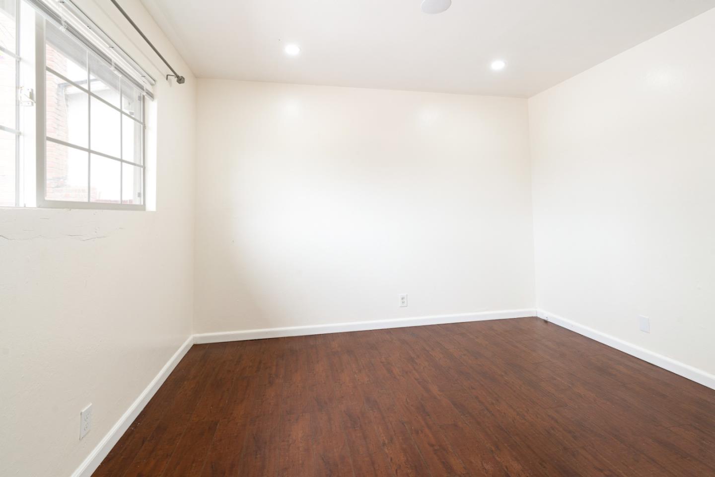 1032 Sinbad AVE