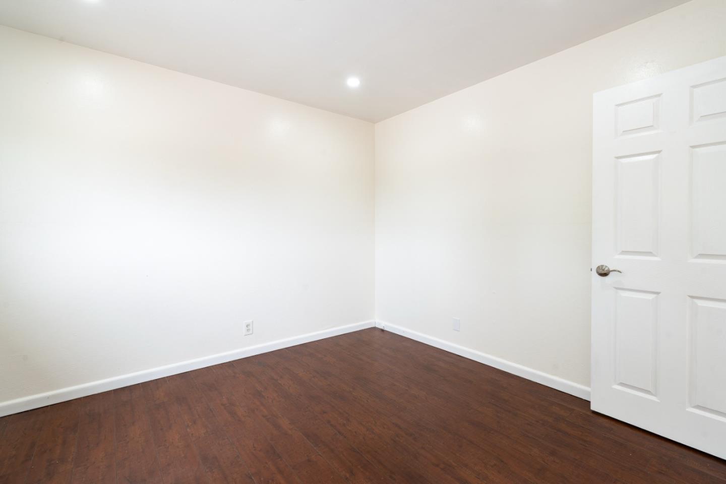 1032 Sinbad AVE