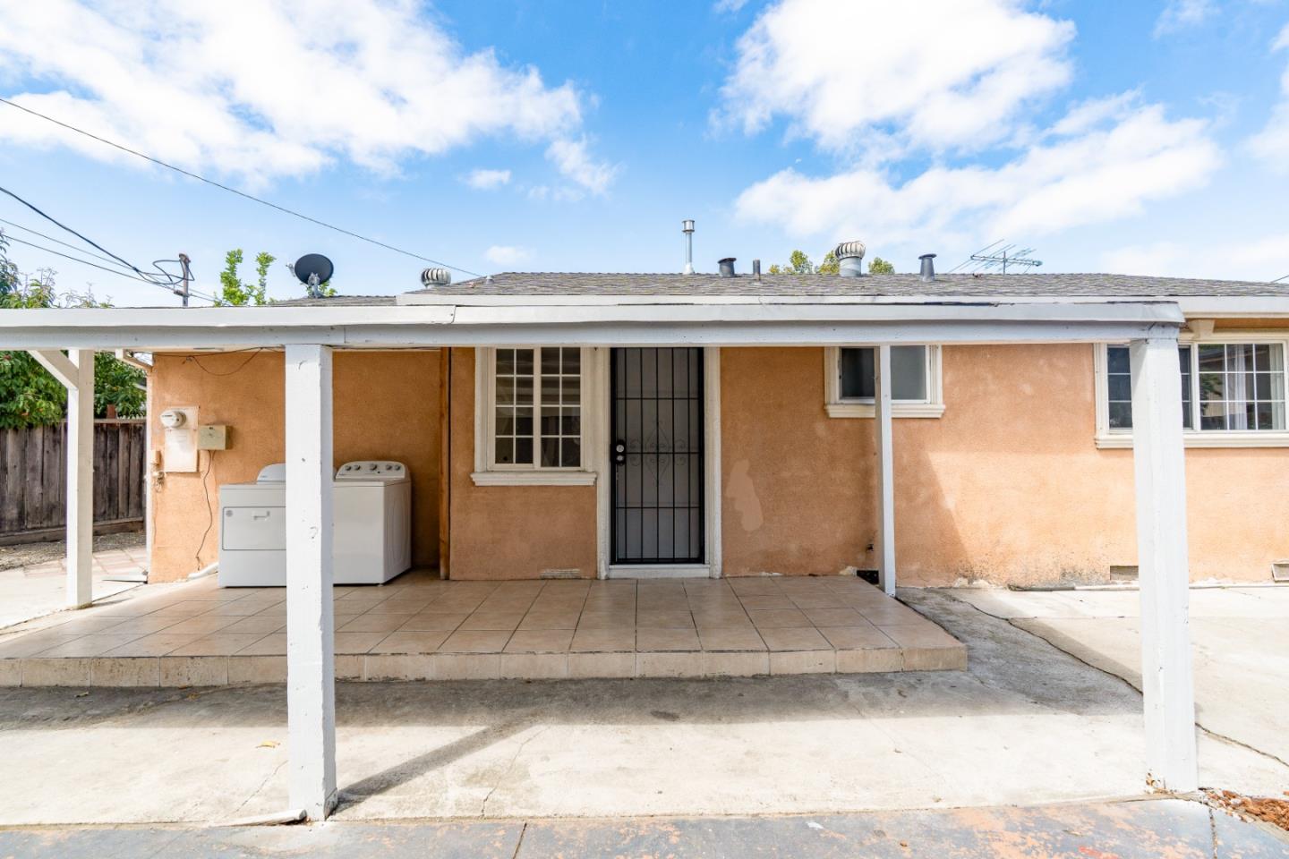 1032 Sinbad AVE