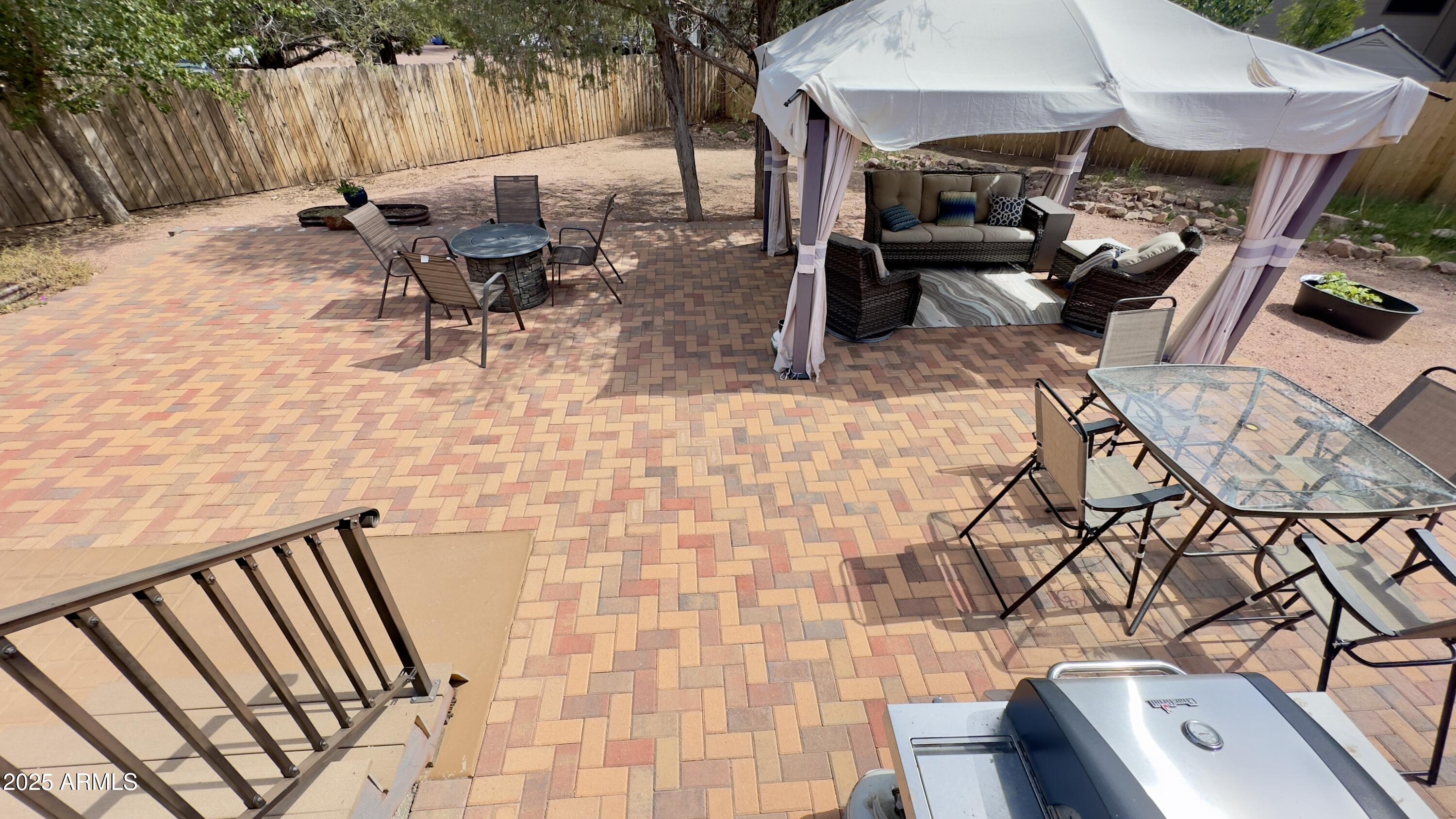 913 S CORONADO Way