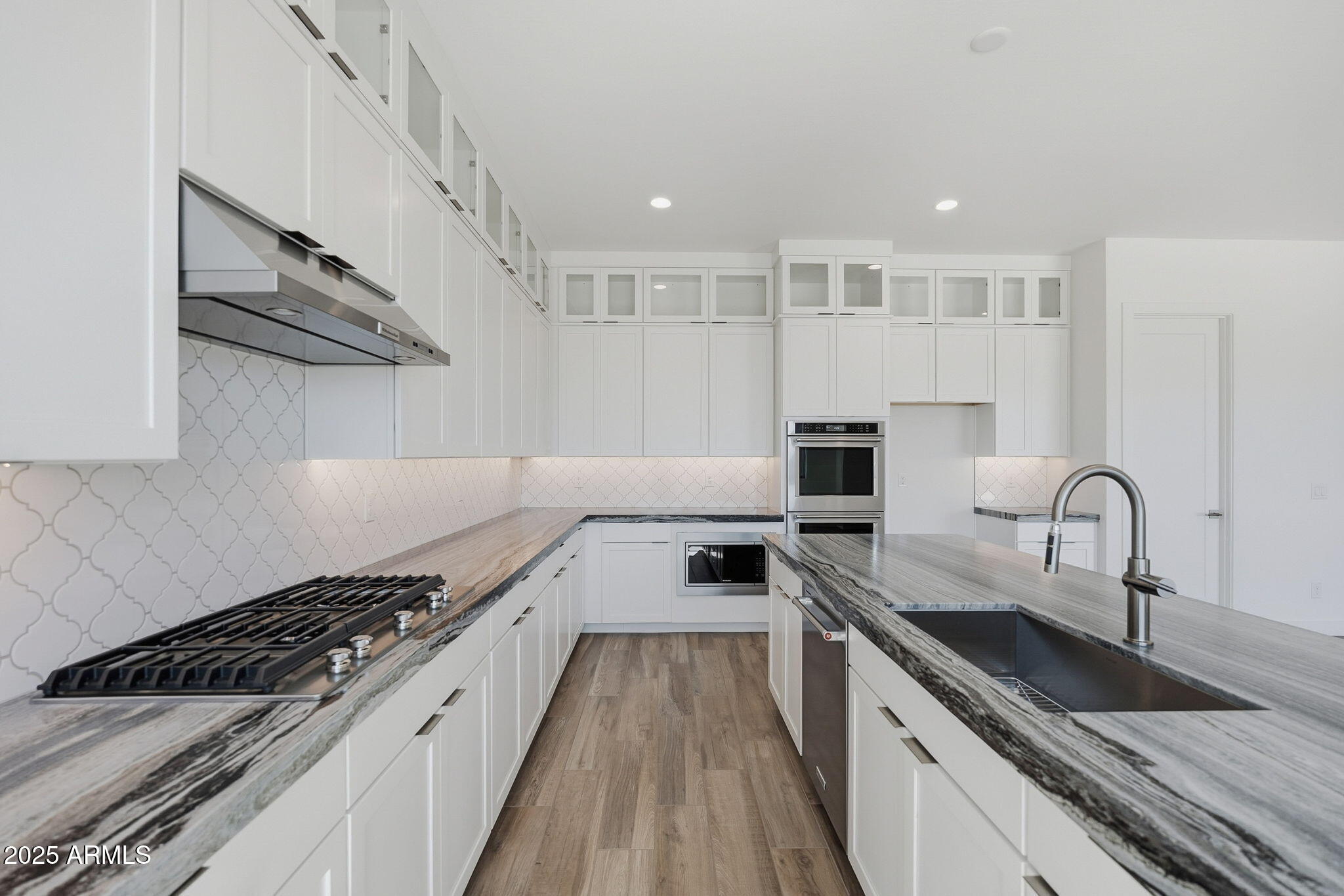 3323 W SUNSTONE Drive