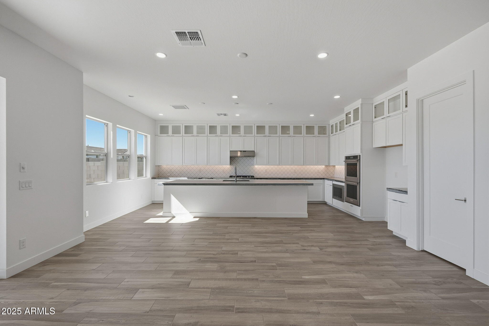 3323 W SUNSTONE Drive