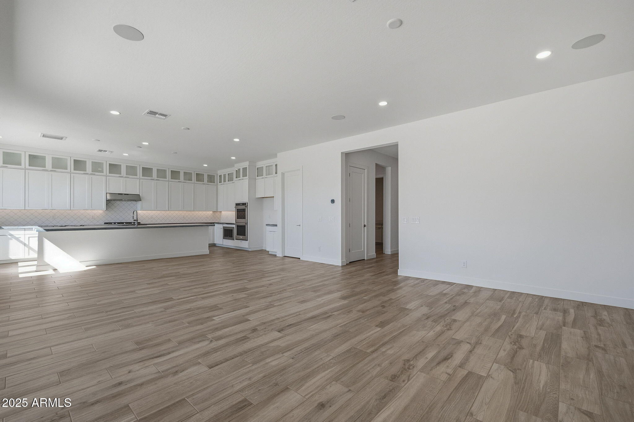 3323 W SUNSTONE Drive