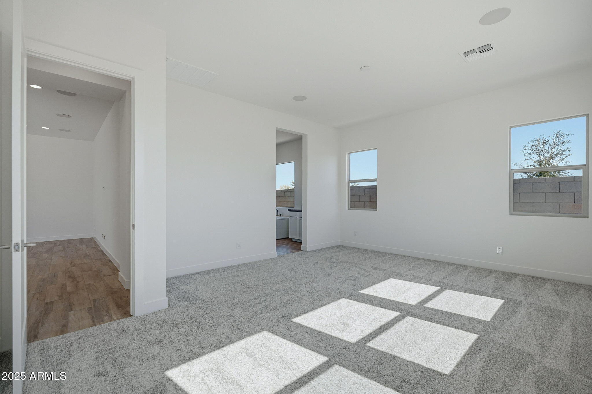 3323 W SUNSTONE Drive