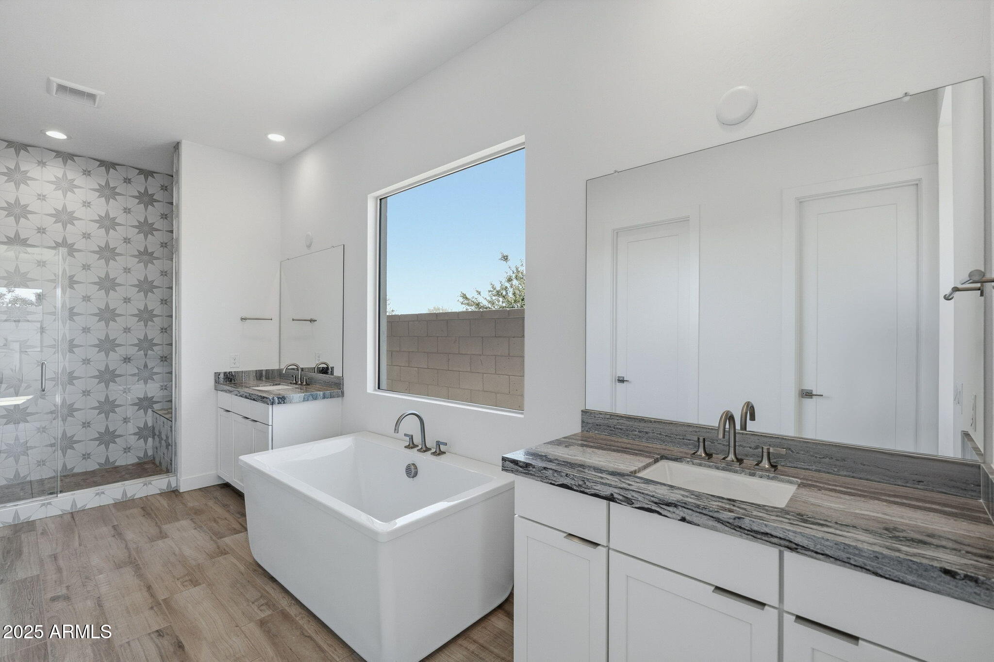 3323 W SUNSTONE Drive