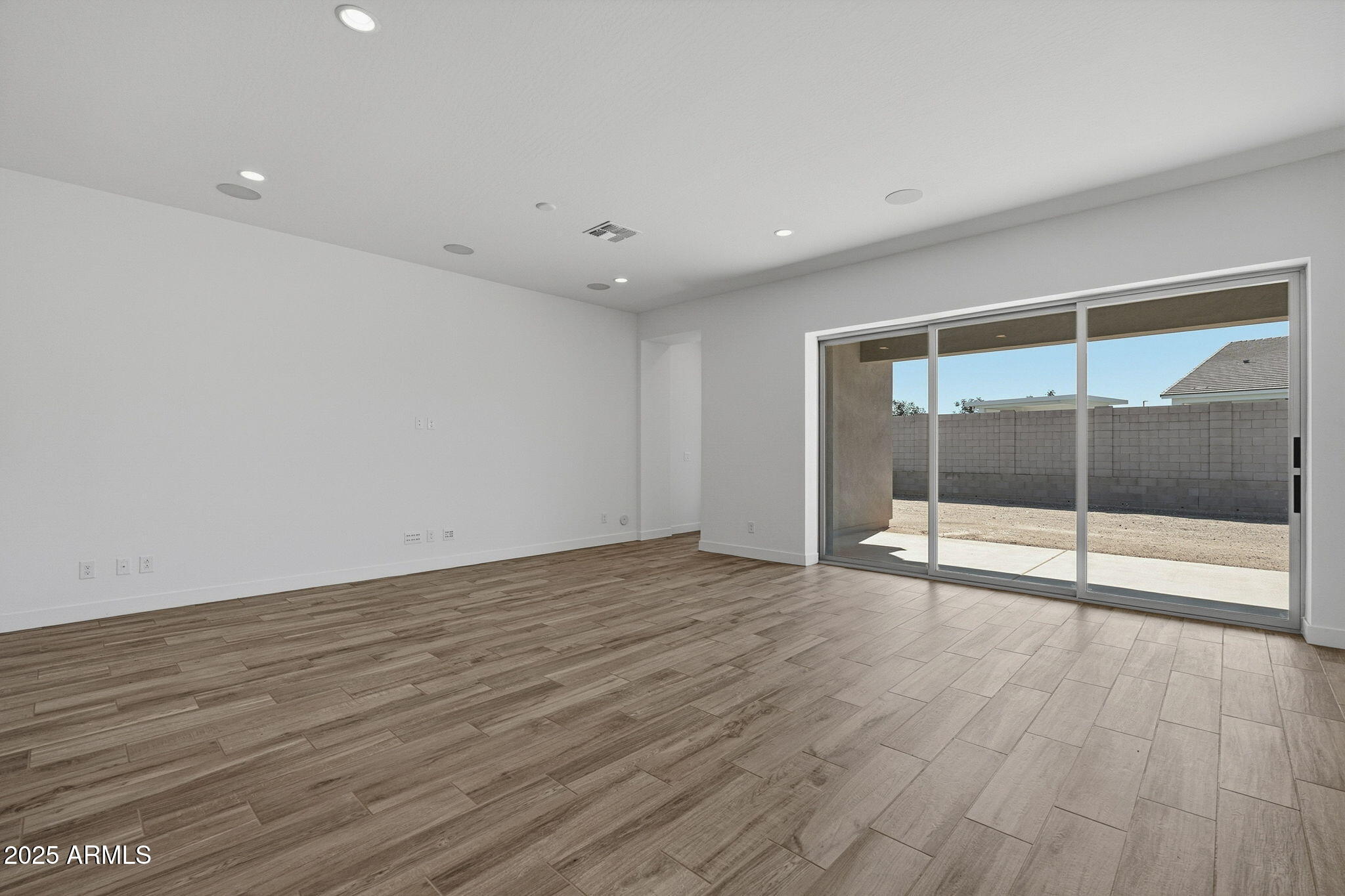 3323 W SUNSTONE Drive