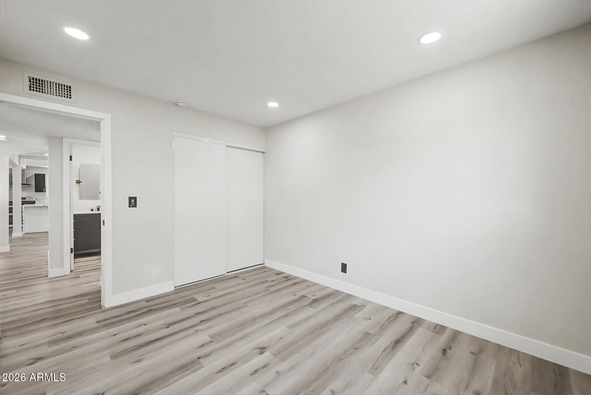 504 E FREMONT Drive