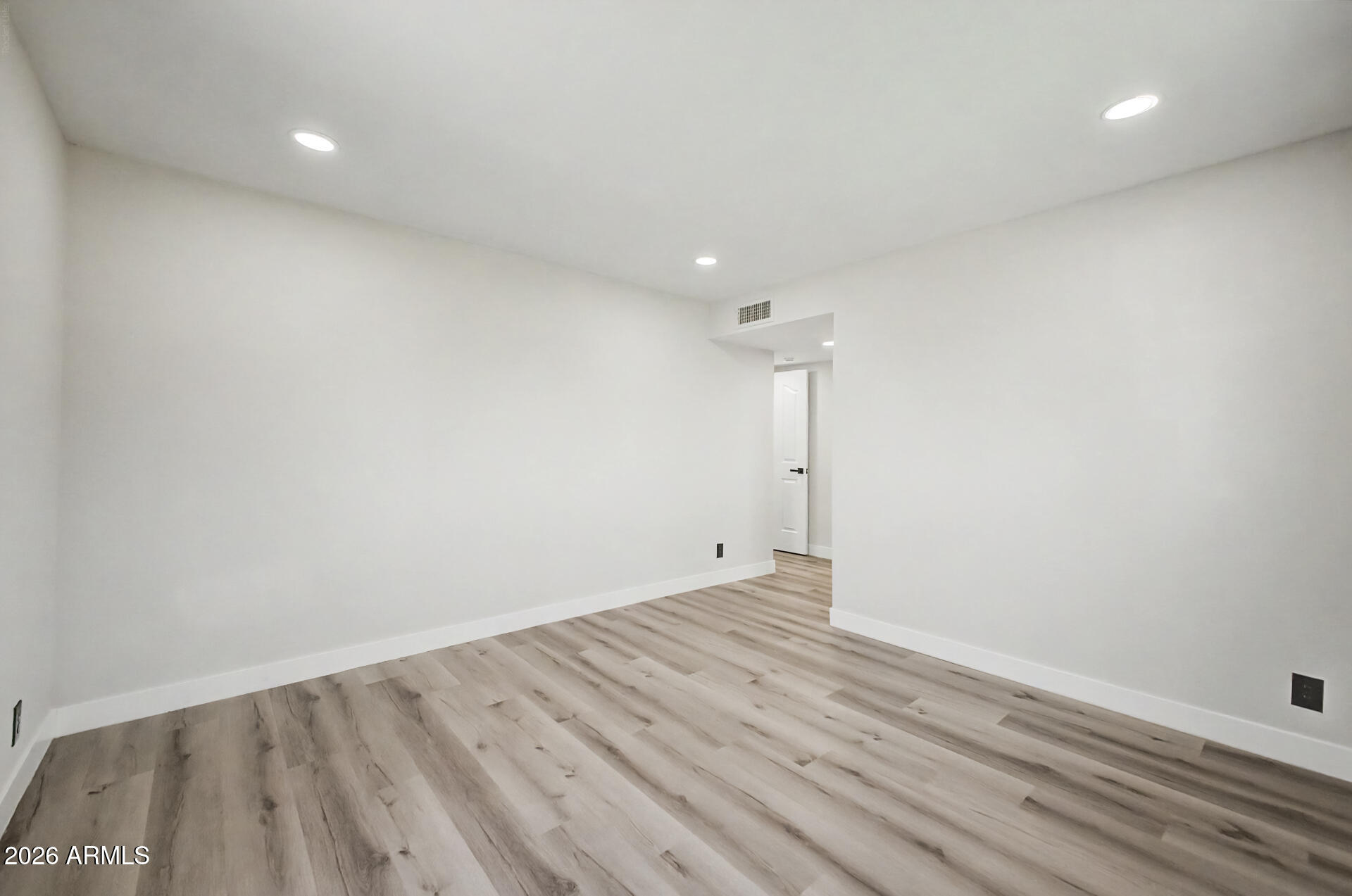 504 E FREMONT Drive