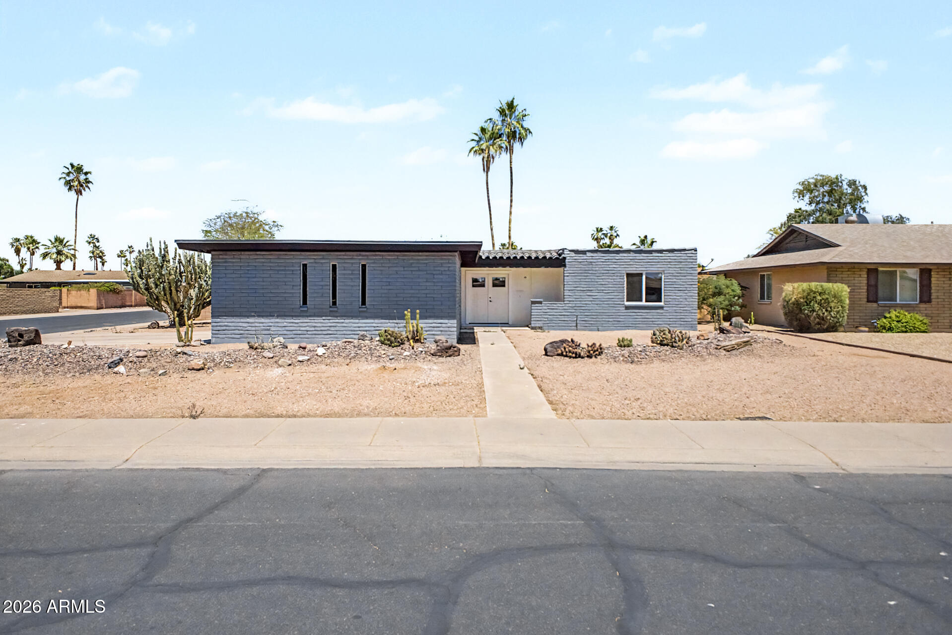 504 E FREMONT Drive