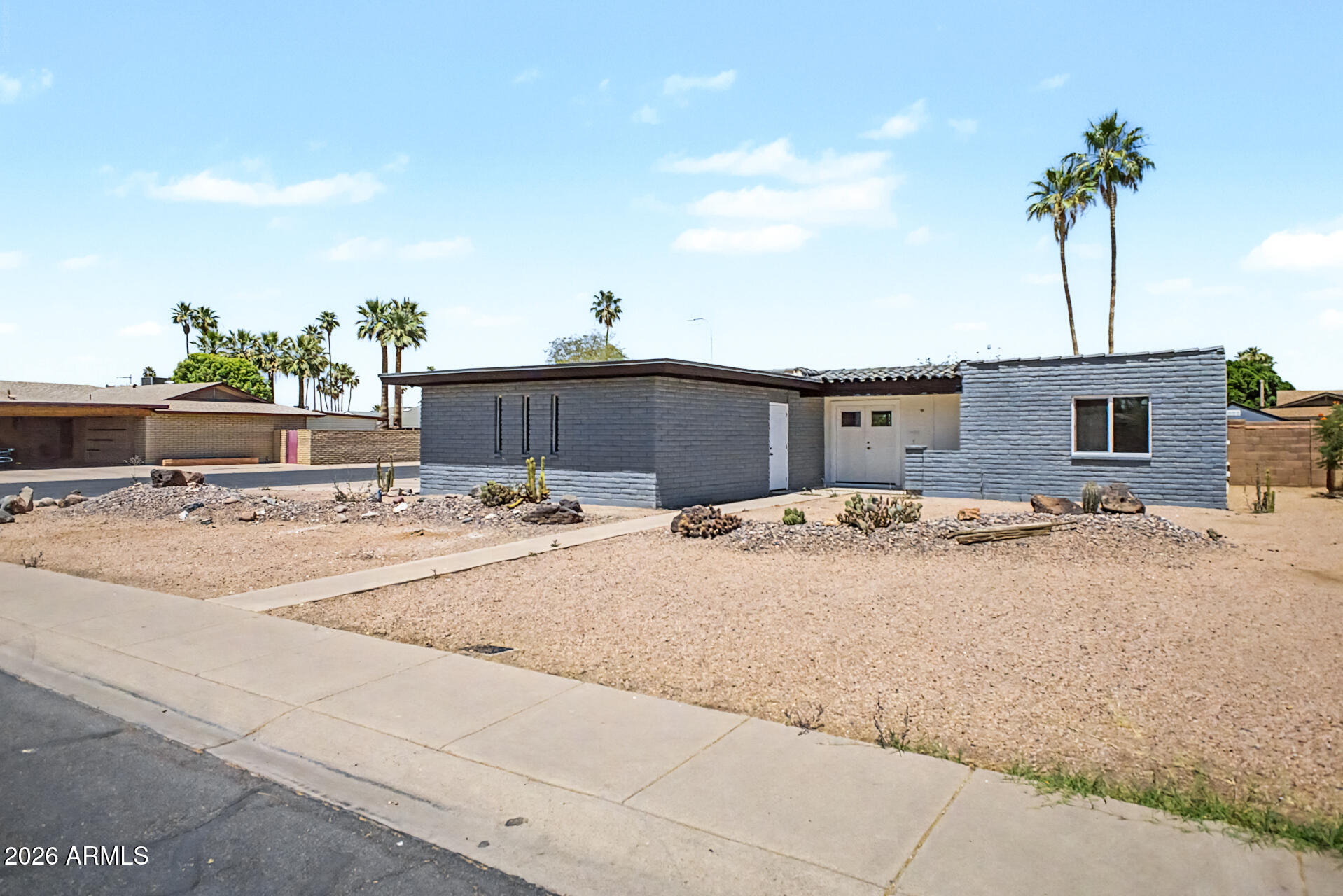 504 E FREMONT Drive