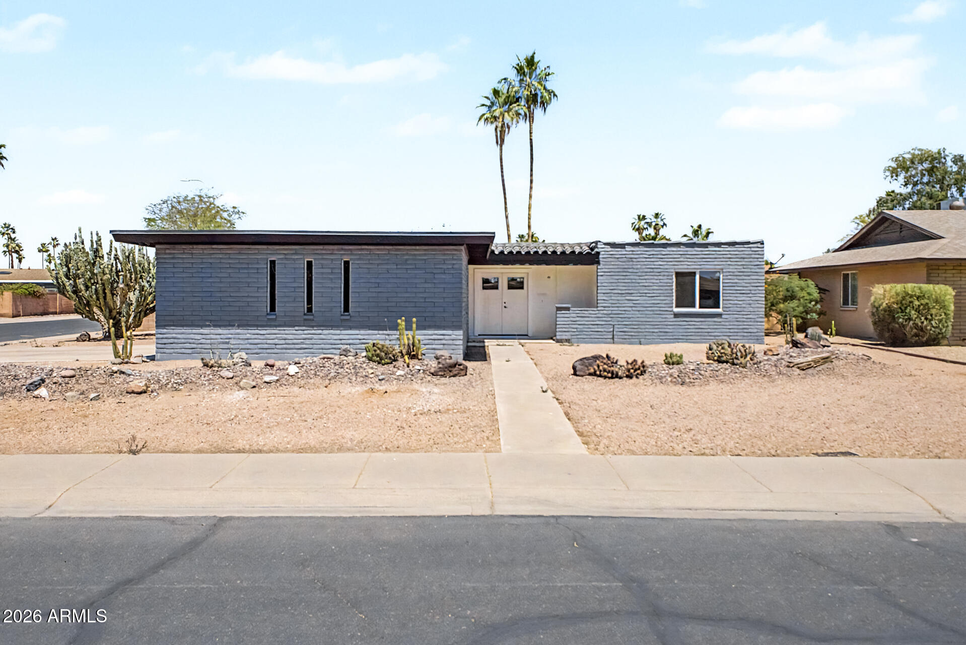 504 E FREMONT Drive