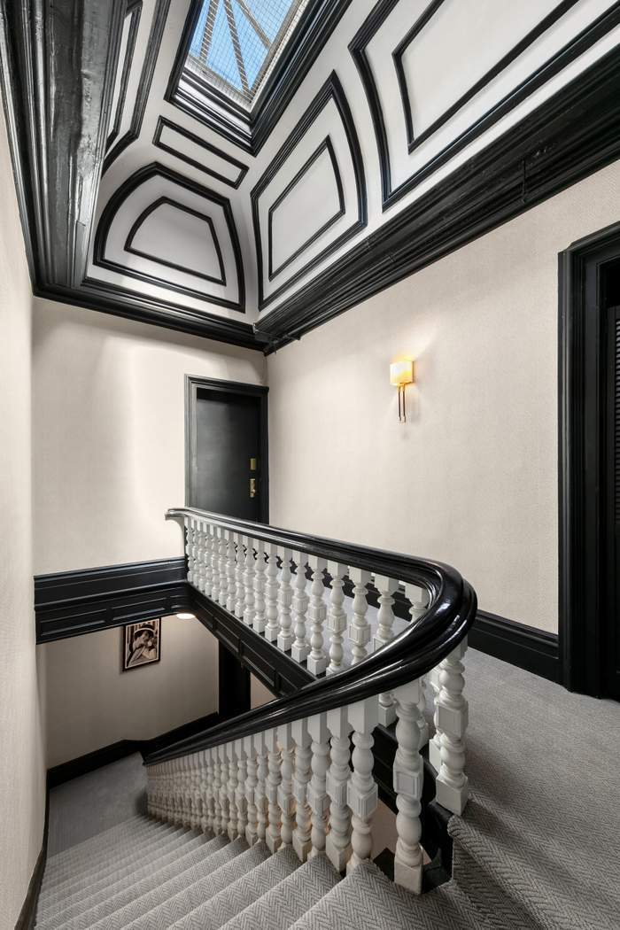 130 E 61st Street