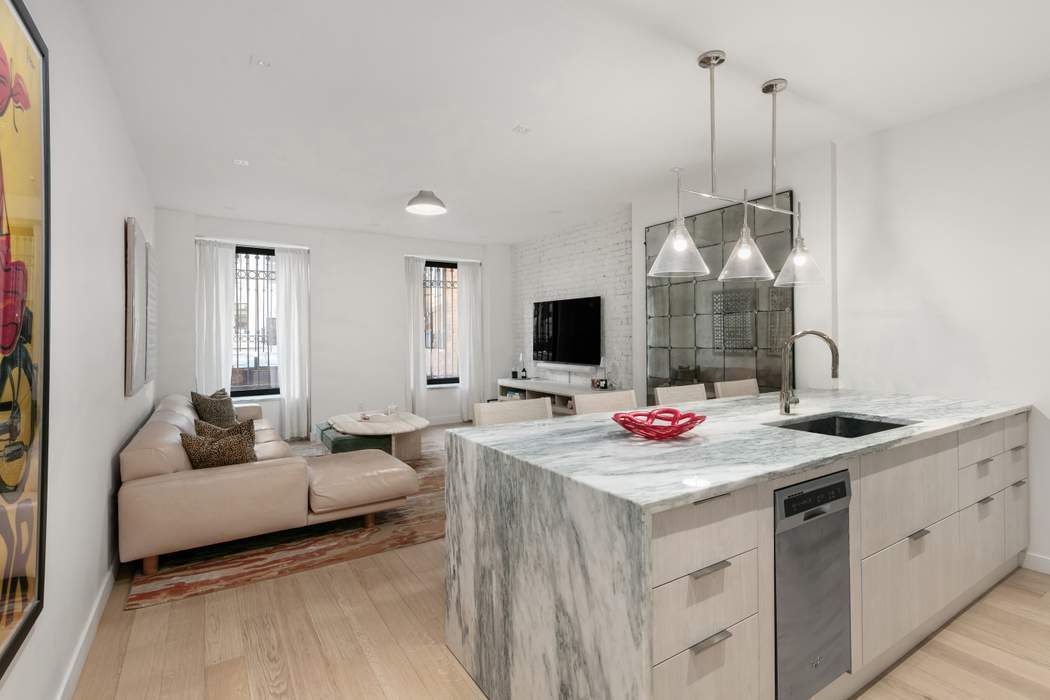 130 E 61st Street