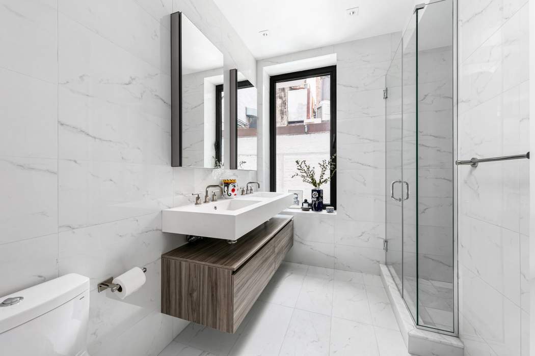 130 E 61st Street