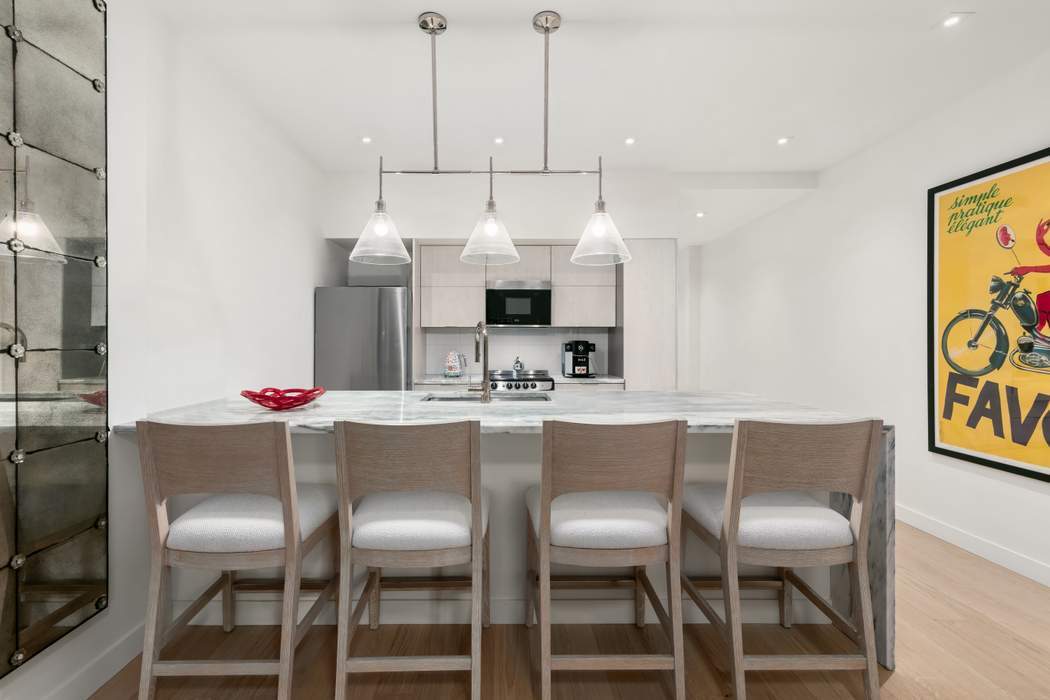 130 E 61st Street