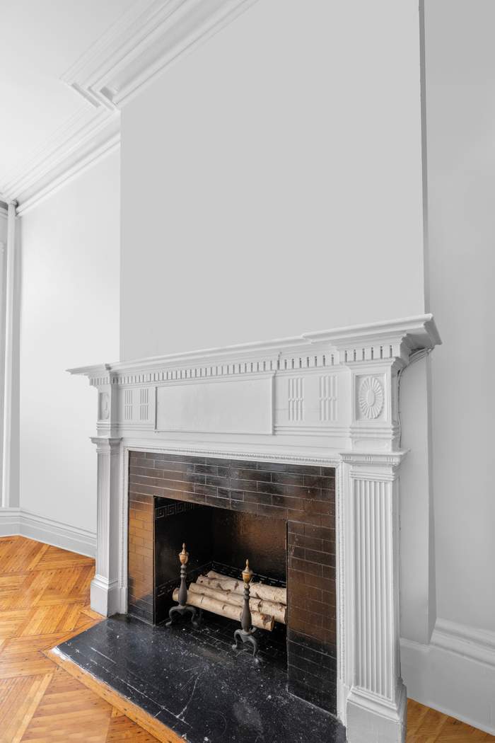 130 E 61st Street