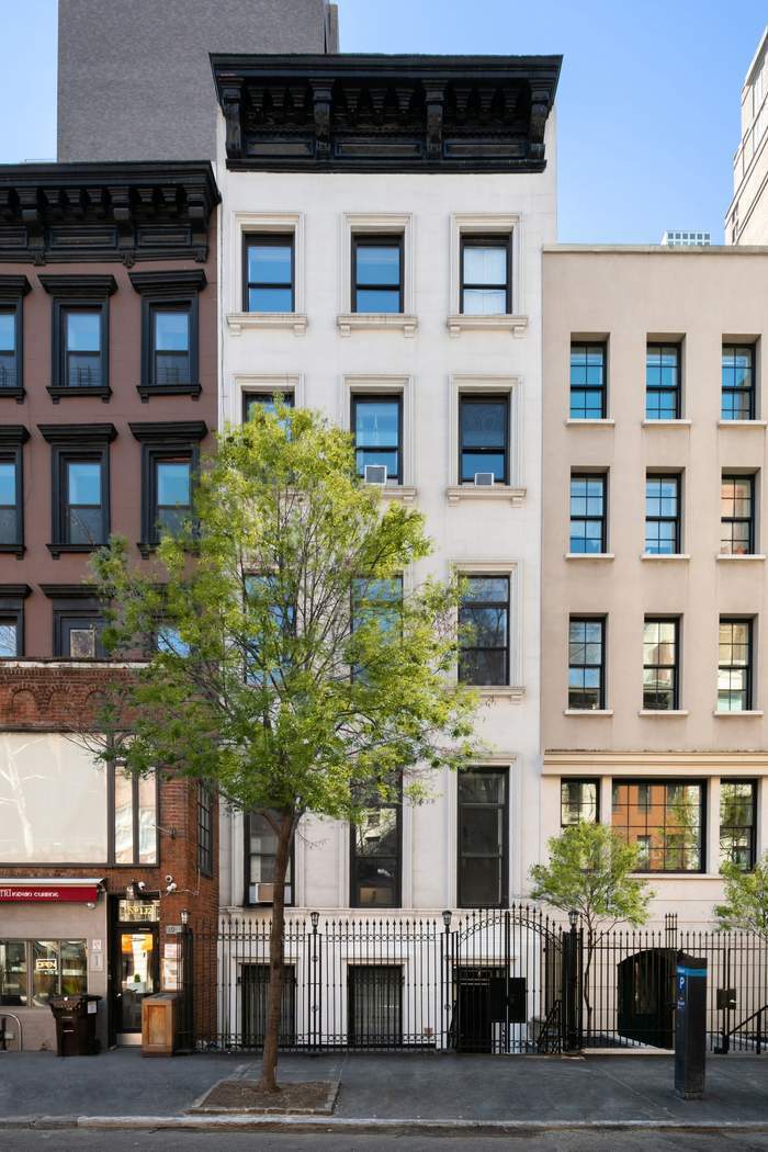 130 E 61st Street