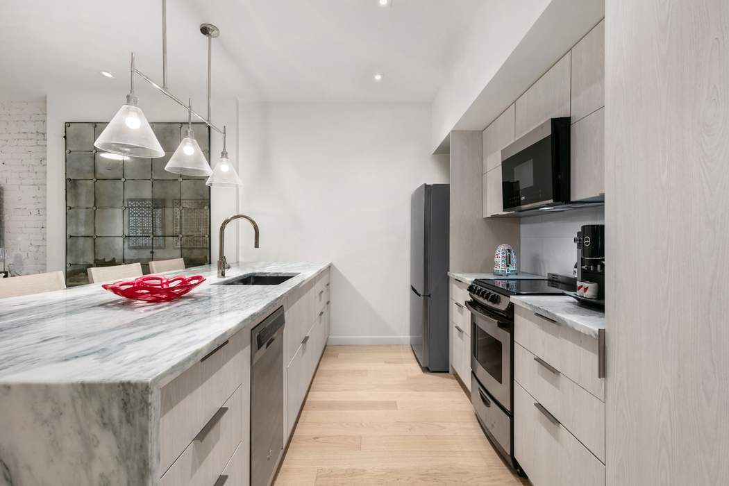 130 E 61st Street