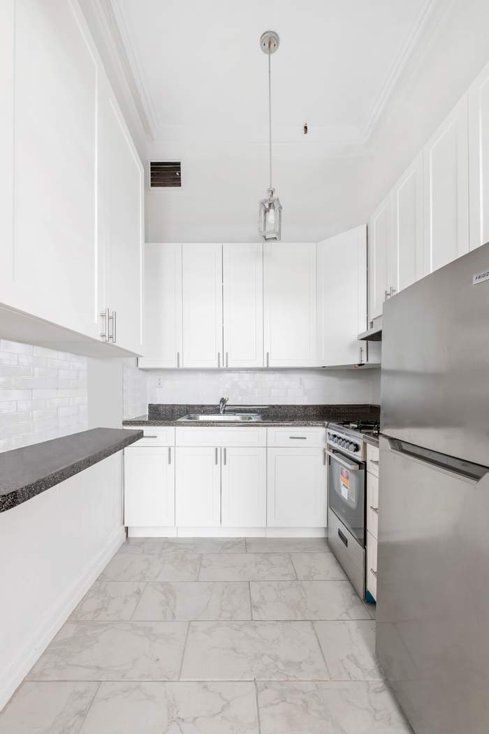 130 E 61st Street