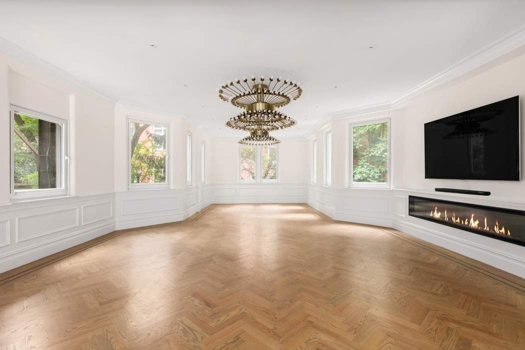 340 W 23rd Street
