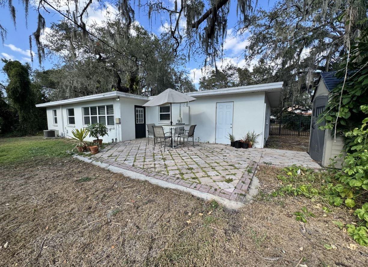 305 SAINT AUGUSTINE AVE